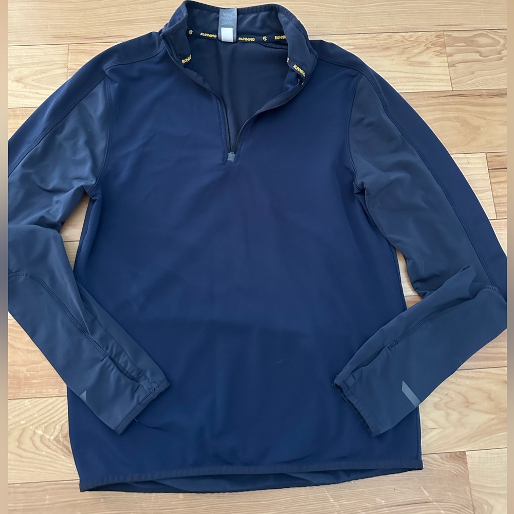 Champion brand athletic pullover size Medium , navy blue , like new condition!